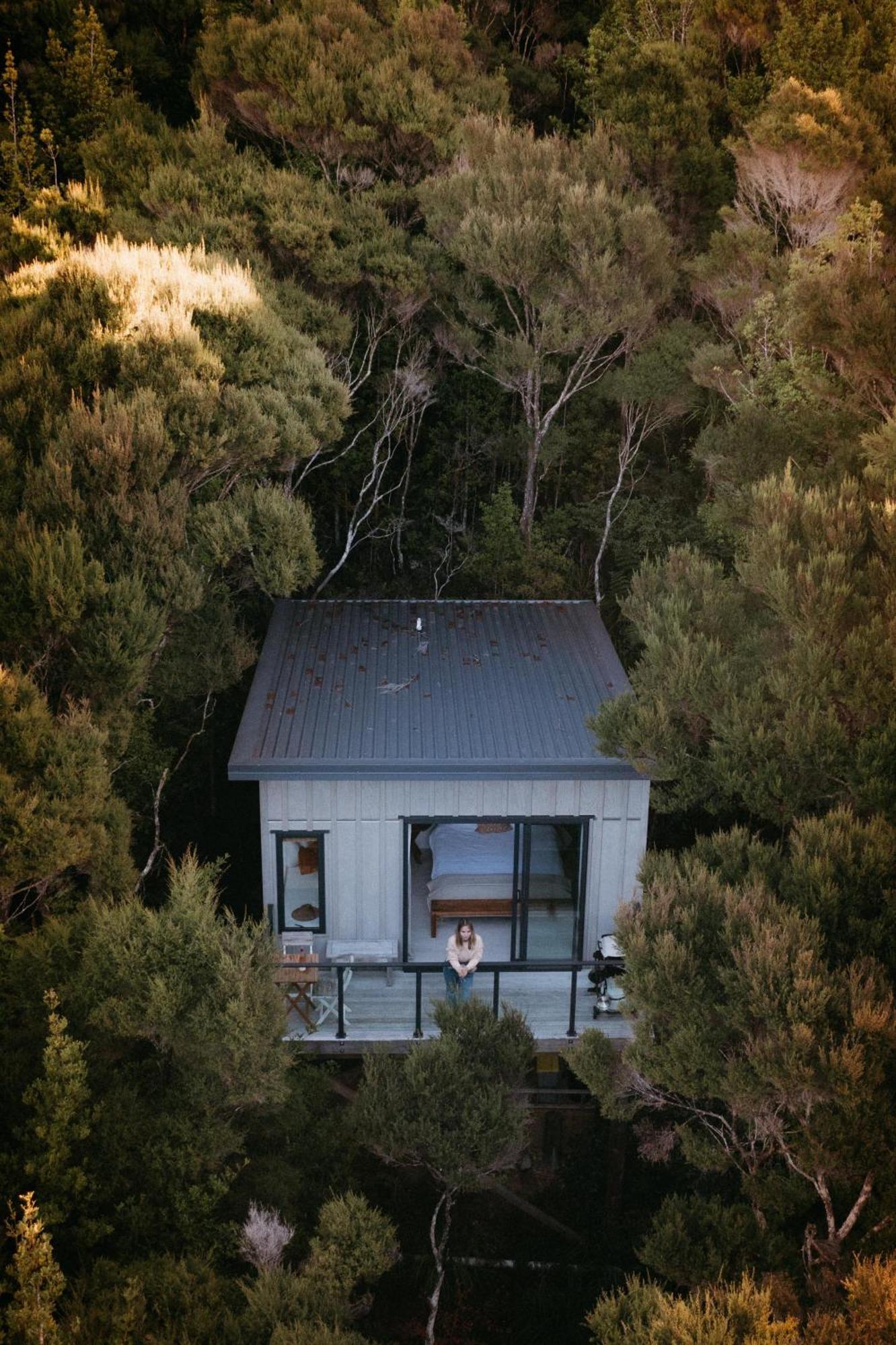Treehouse Hideaway At Rekindle Tree Houses Opua Dış mekan fotoğraf