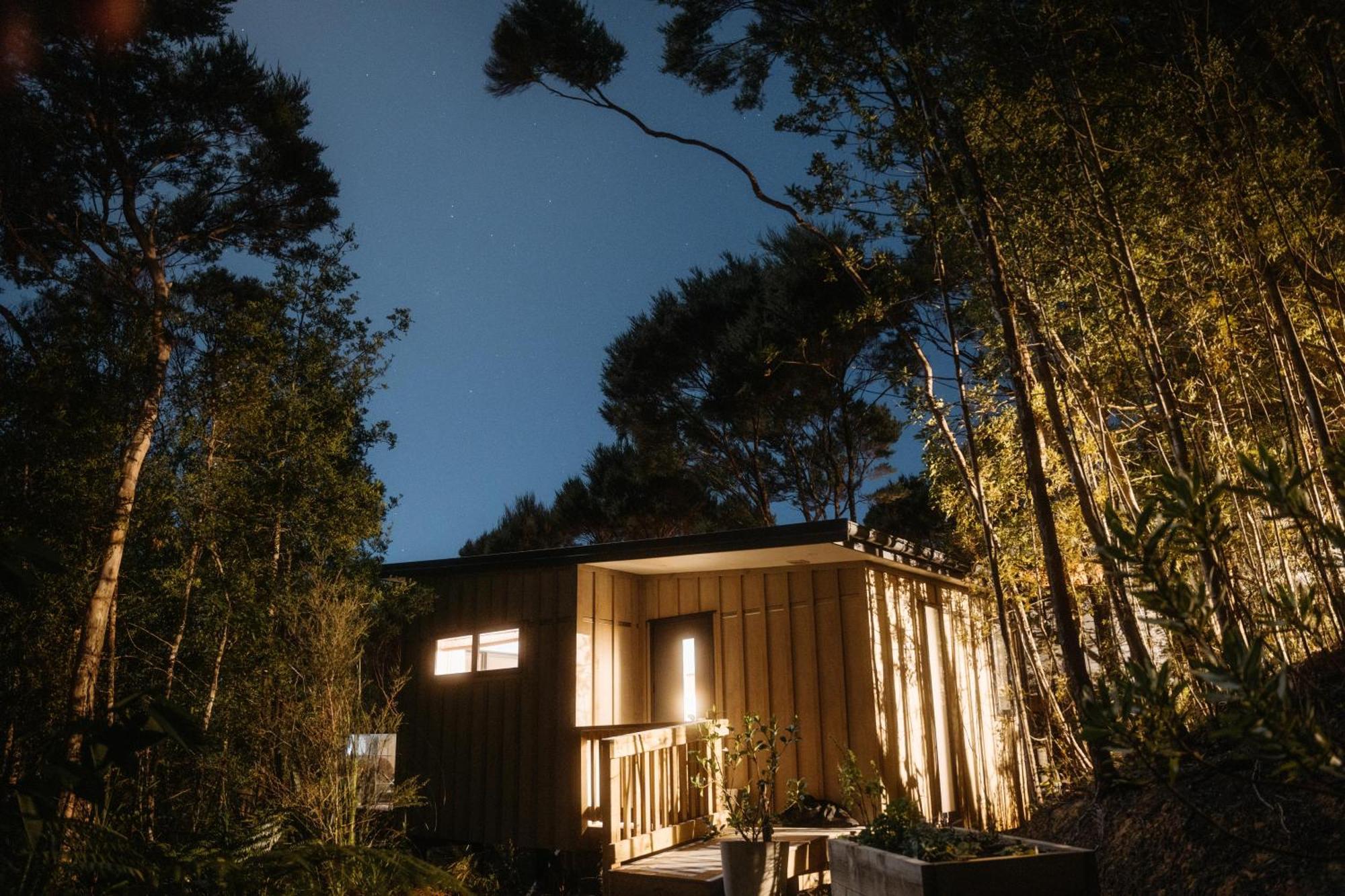 Treehouse Hideaway At Rekindle Tree Houses Opua Dış mekan fotoğraf